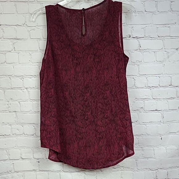 Juicy Couture Pleated Scoop Neck Flyaway Sleeveless Shell Blouse Dressy Tank Top - Picture 9 of 9